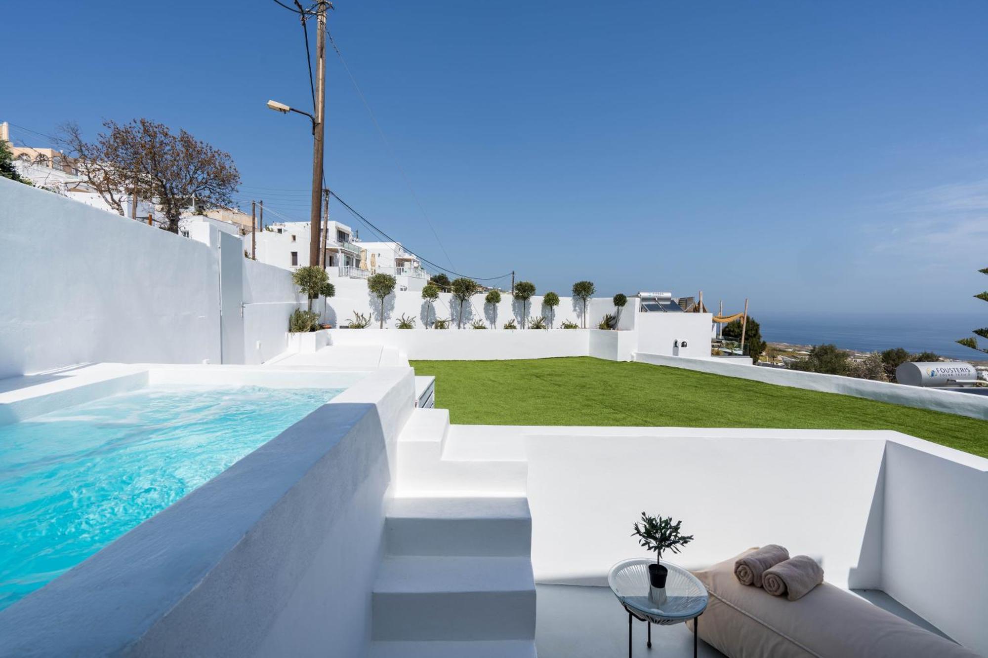 Cycladic Suites & Spa Fira  Habitación foto